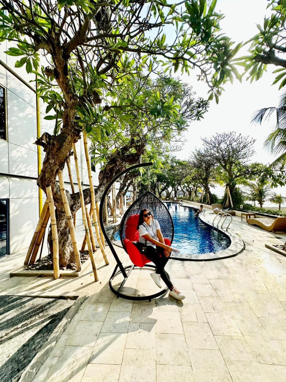 Singaraja Hotel - Chse Certified Exterior photo