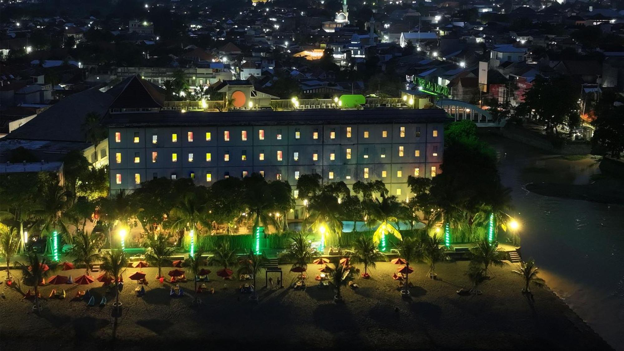 Singaraja Hotel - Chse Certified Exterior photo